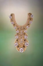 Gala Floral Stickone Neckline