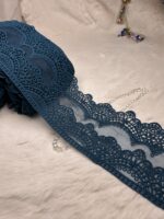 Ornate Filigree Scalloped Lace Border - Image 3